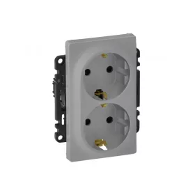   Legrand 753326 - Valena Life 2x2P+F csatlakozóaljzat gyermekvédelemmel, egybeépített burkolattal,