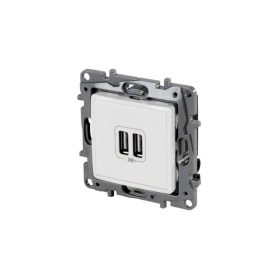 Legrand 764594 - Niloé kettős USB töltőaljzat, fehér
